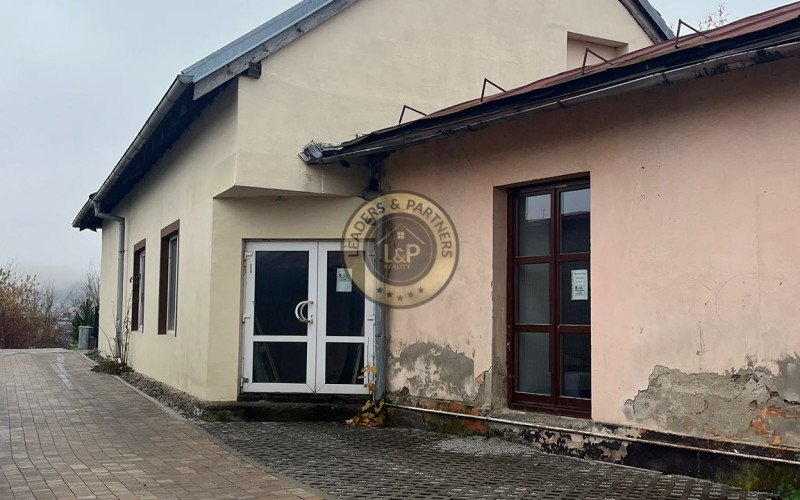 NA PREDAJ-Obchodno-administratívne priestory-Stará Ľubovňa