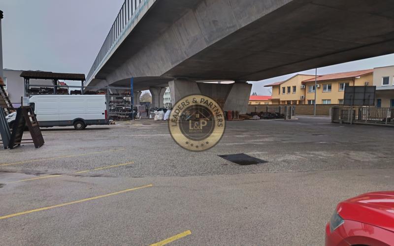 Predaj zaujímavého obchodného areálu v dosahu centra