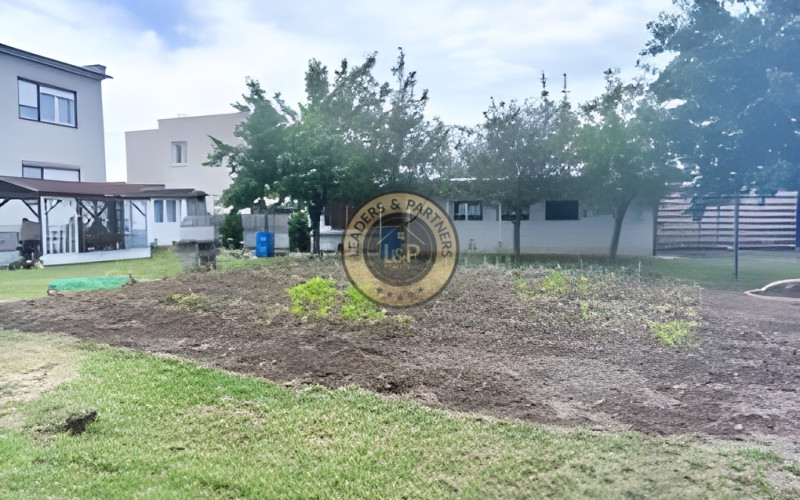 Na predaj 5iz. RD v pôvodnom stave v Holíči