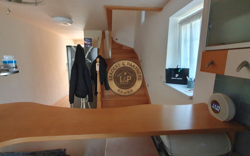 PREDAJ: luxusný 6 izb. dom 400 m2 z r. 2018 Čenčice