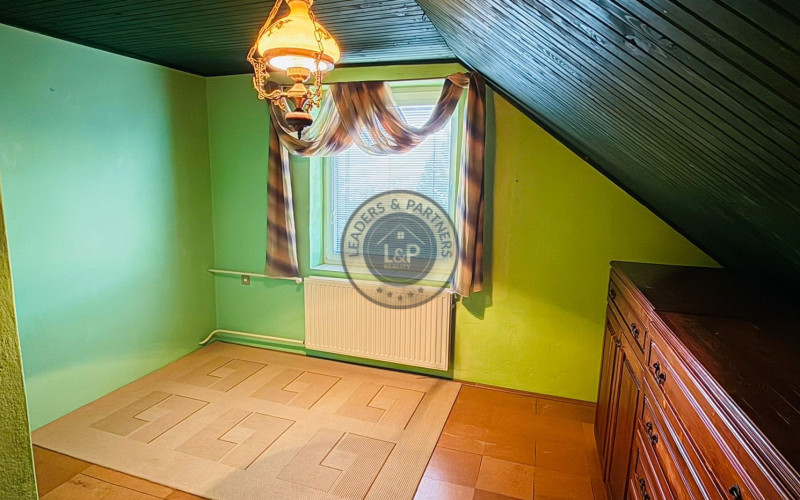 NA PREDAJ - Priestranný 6 izbový dom s garážou v Sabinove