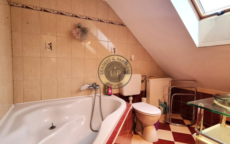 PREDAJ 5izbový rodinný dom Levél