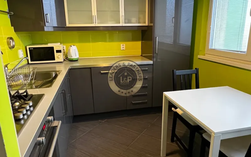 3-izb. byt na prenájom | NÁMESTIE HRANIČIAROV, BA V