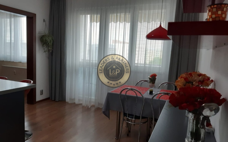 2 izbový byt Košice - Západ, trieda SNP, kompl rek, 2x lodžia, zariadený