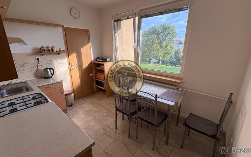 Veľký 2 izbový zariadený byt Bizetova