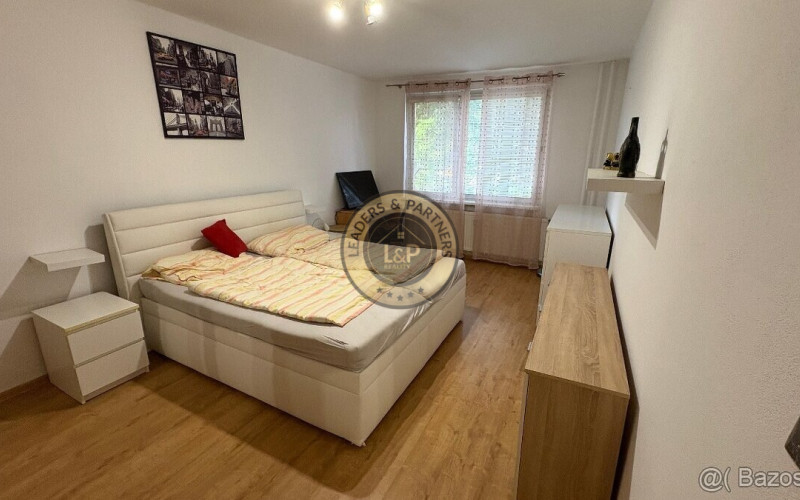 Veľký 2 izbový zariadený byt Bizetova