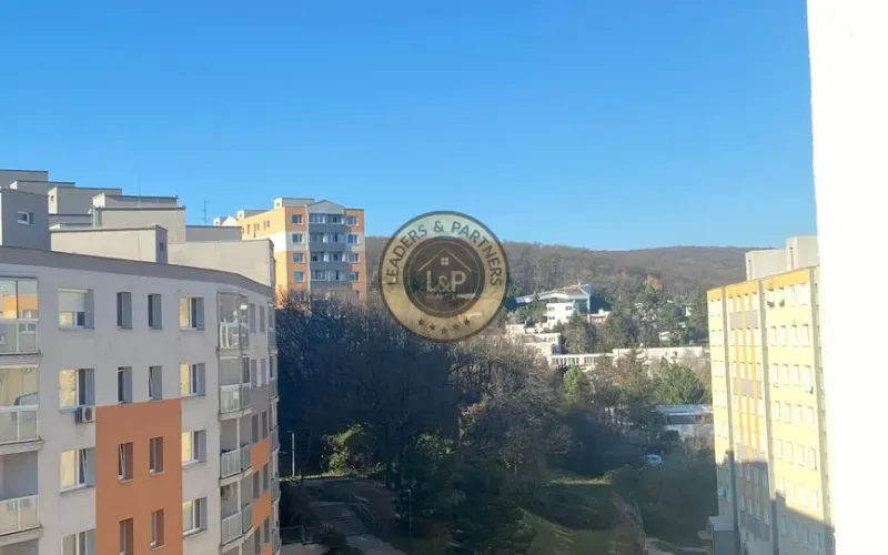 3-izb. byt s výhľadom na BA na predaj | NAD LÚČKAMI, BA IV