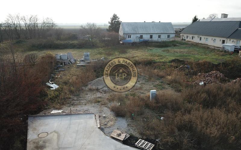 Pozemok vhodný na výstavbu RD v obci Cífer - Karlov Dvor