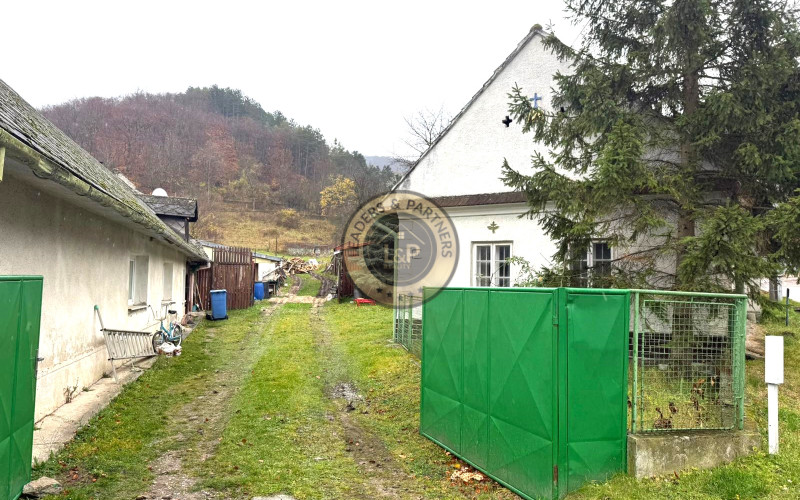 Na predaj starší rodinný dom v obci Plavecký Mikuláš