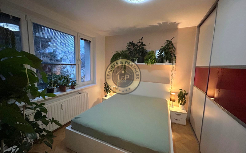 Na predaj 3-izbový zariadený byt na Čajkovského ulici