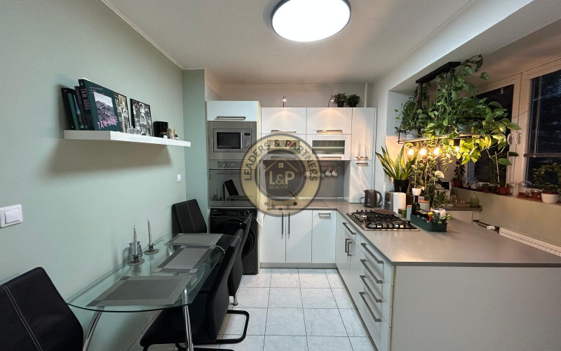 Na predaj 3-izbový zariadený byt na Čajkovského ulici