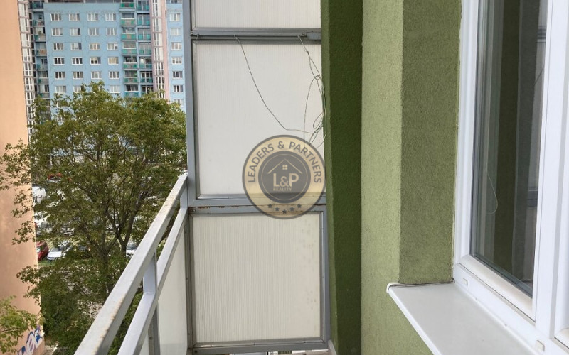 Moderný 1,5 izbový byt na prenájom, OC RETRO