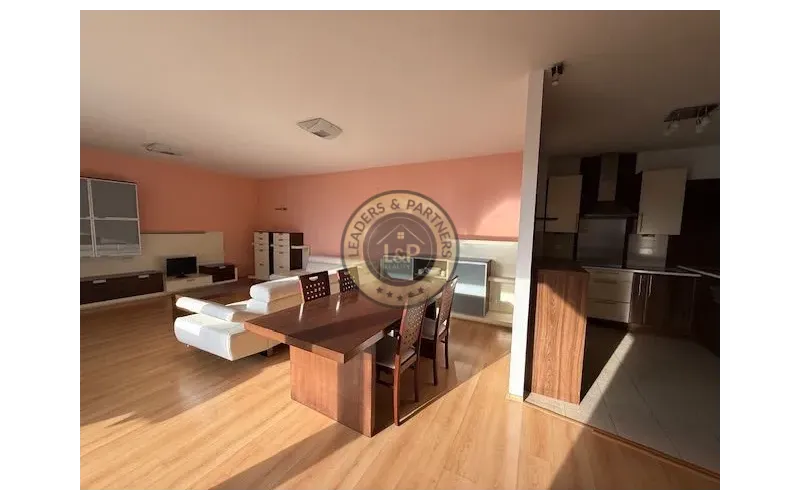 Prémiový 3-izb. byt na prenájom s terasou a 2-garážou