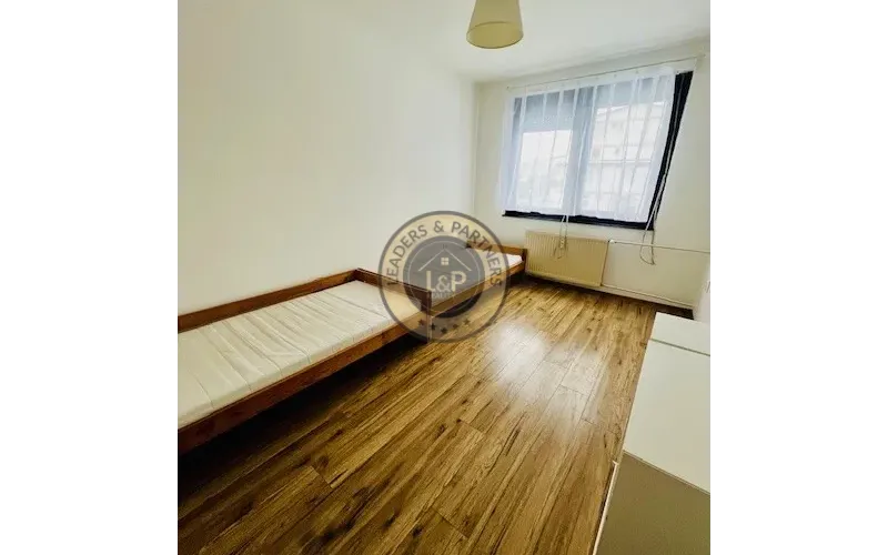 Moderný 3-izbový byt s balkónom na prenájom