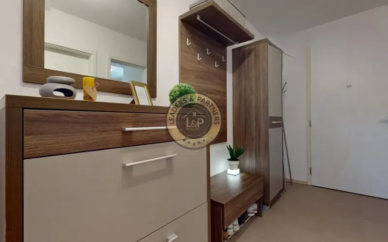 Priestranný 2-izb. byt s garážou NA PRENÁJOM