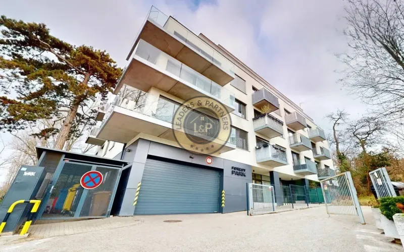 Priestranný 2-izb. byt s garážou NA PRENÁJOM