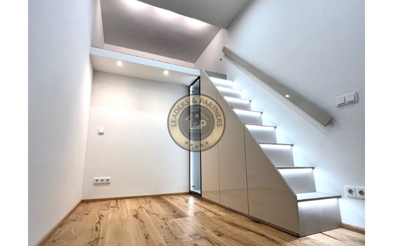 EXKLUZÍVNE, Na predaj mezonetový 2-izb. byt v srdci Viedne