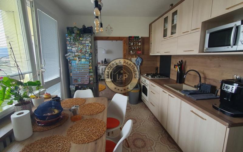 PREDAJ: 3 izb. byt 76 m2 + loggia Zimná ul.