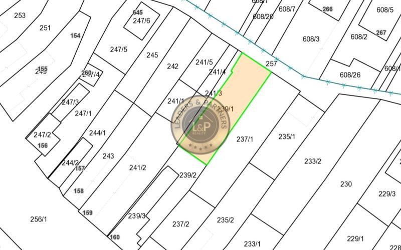 Stavebný pozemok so stavebným povolením v obci Lošonec