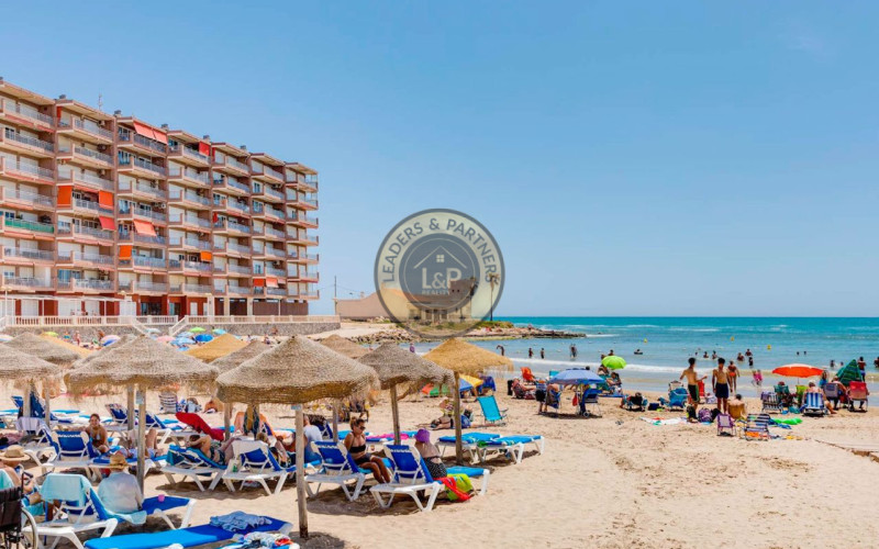 4-izbový penthouse Torrevieja-Playa Los Locos, Španielsko