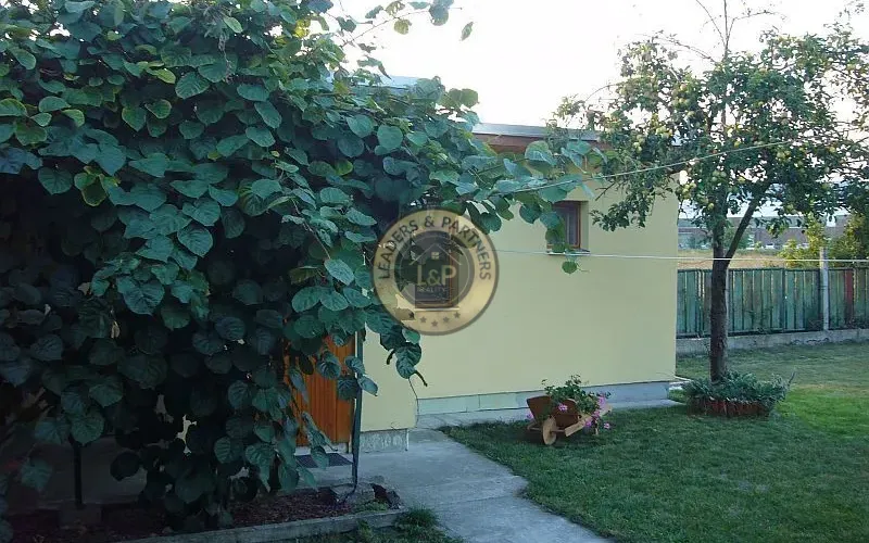 L&P | Prenajmem útulný domček so záhradným sedením