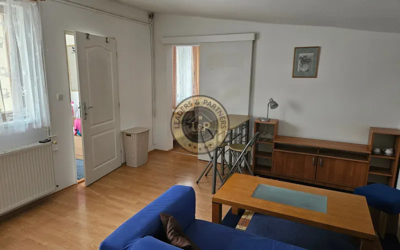 L&P | Prenajmem útulný domček so záhradným sedením