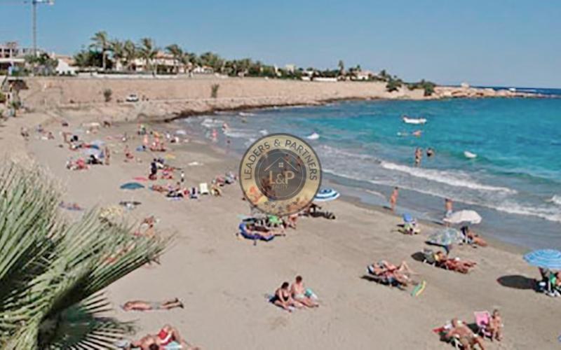 Apartmán 3+1 Torrevieja-Punta Prima, Španielsko