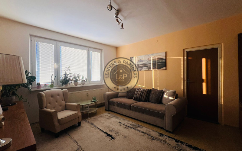 NA PREDAJ - 3 izbový byt s loggiou - Prešov, Sekčov