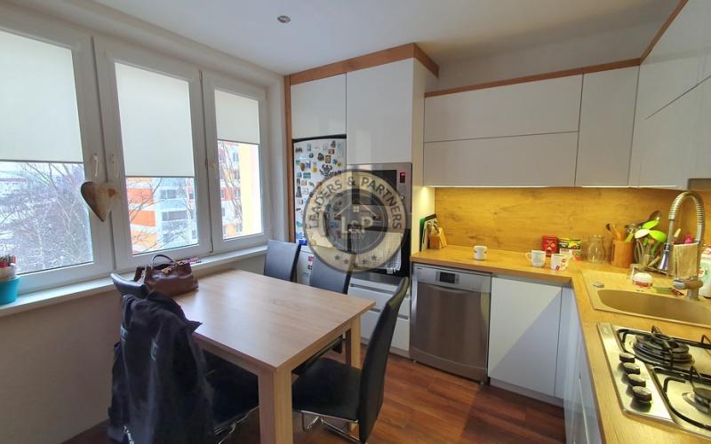 PREDAJ: 4 izb. byt 76 m2 + loggia kompletná rekonštrukcia