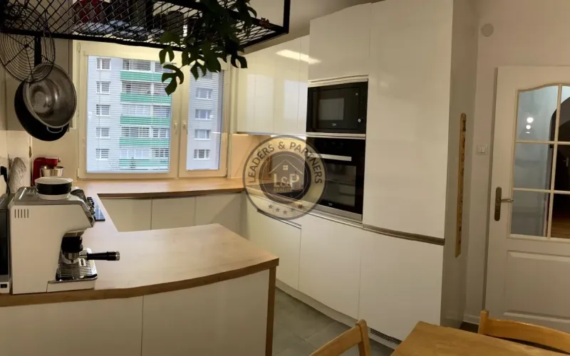 Na predaj 3iz. byt s loggiou v Trnave na Zelenečskej ulici