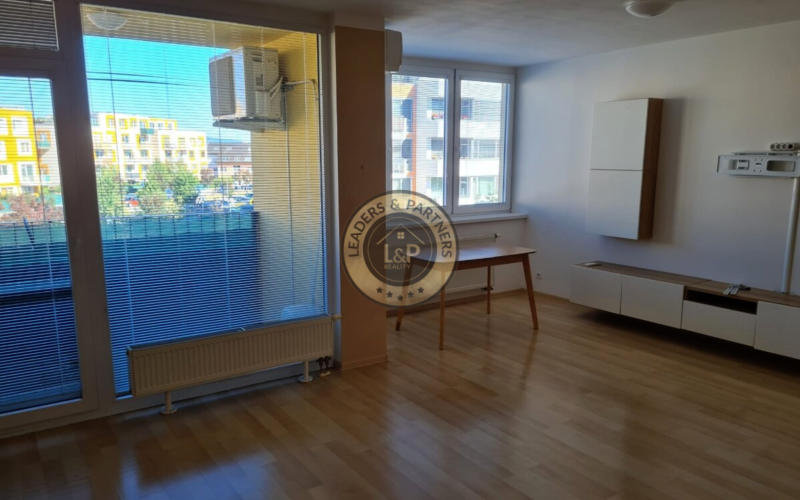 L&P | Prenájom priestranného 2-izbového bytu s lodžiou