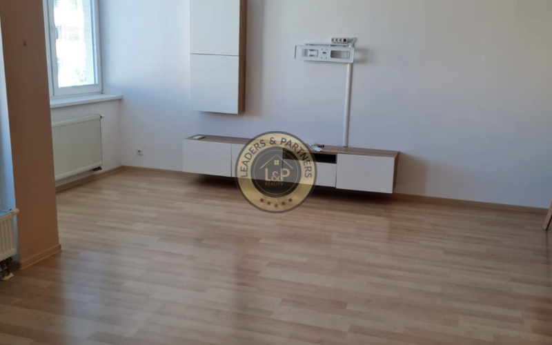 L&P | Prenájom priestranného 2-izbového bytu s lodžiou