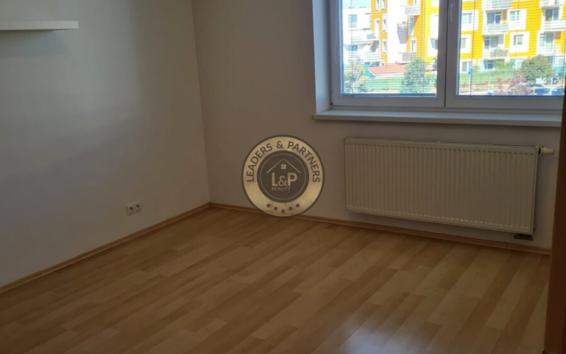 L&P | Prenájom priestranného 2-izbového bytu s lodžiou