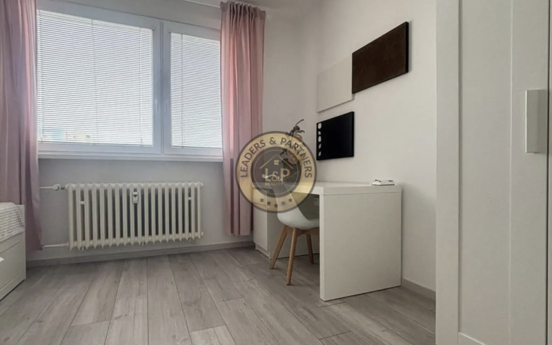 Kompletne zrekonštruovaný 3-izb. byt na predaj, BILIKOVA, BA IV