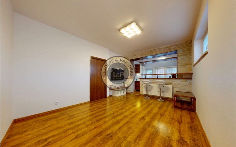 L&P | Prenájom 2-izbového bytu s predzáhradkou