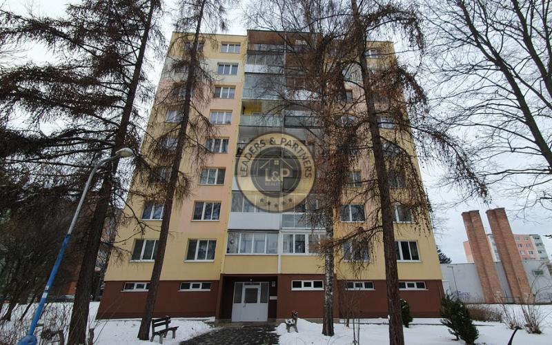 PREDAJ: 4 izb. byt 76 m2 + loggia kompletná rekonštrukcia