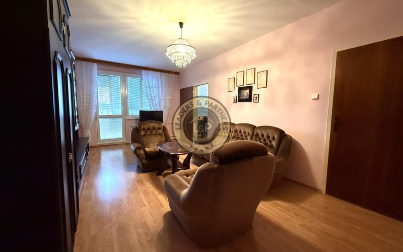 Na predaj 3iz. so zaskleným balkónom v Seredi