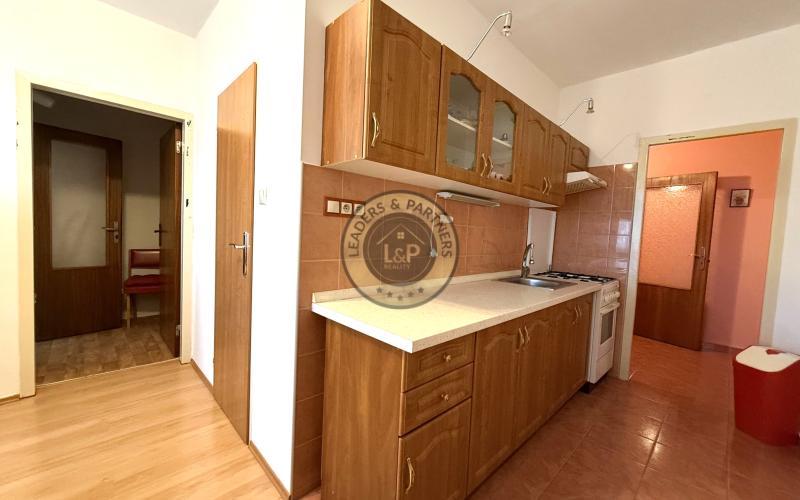 Na predaj 3iz. so zaskleným balkónom v Seredi