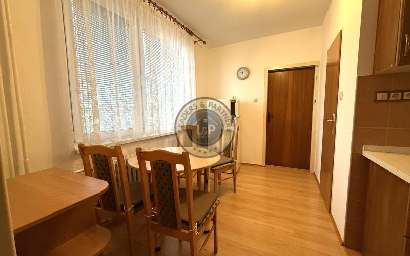 Na predaj 3iz. so zaskleným balkónom v Seredi