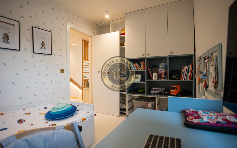 Dvojpodlažný RD-Poľov, kompletná rekonštrukcia, pozemok 586m2