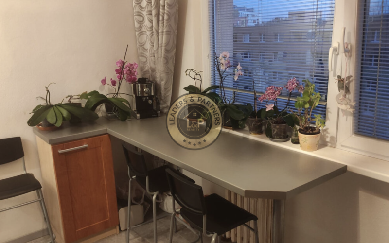 NA PREDAJ, 2-izb. byt v top lokalite