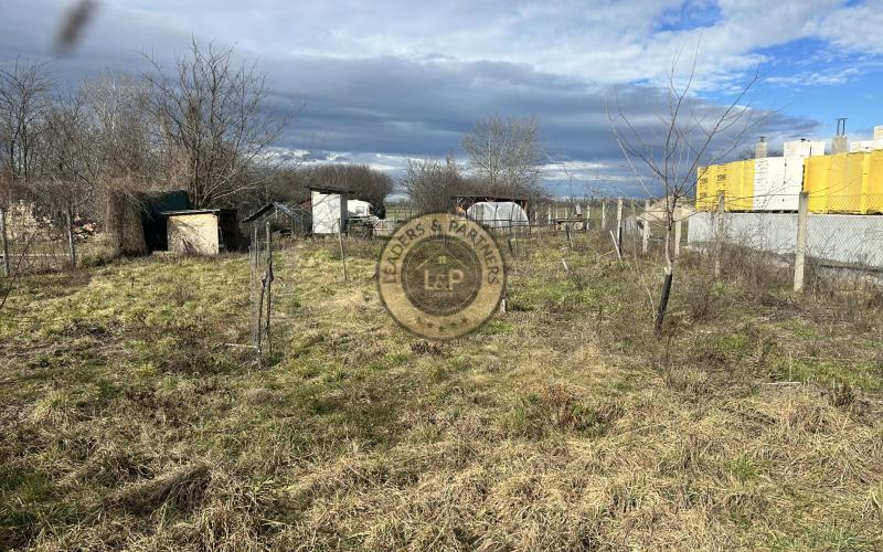 PREDAJ stavebný pozemok Bezenye