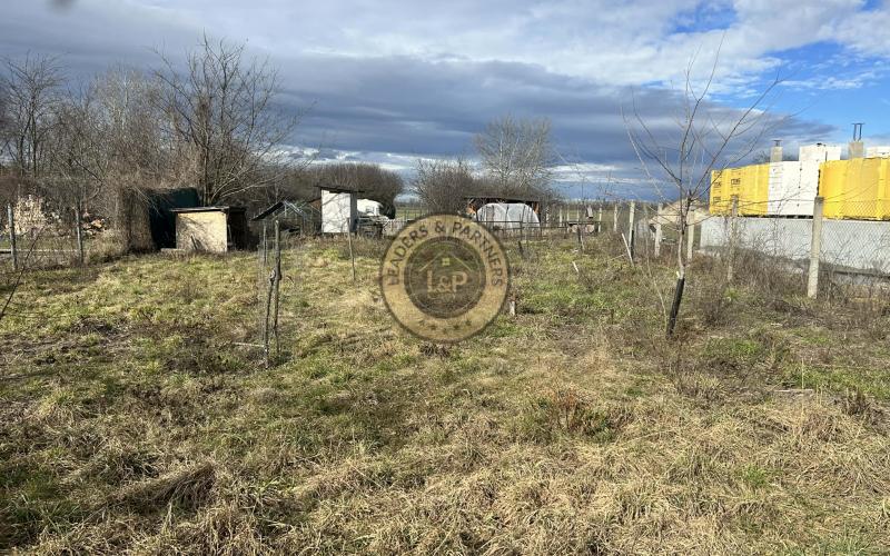 PREDAJ stavebný pozemok Bezenye