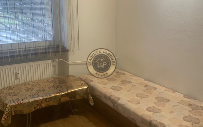 NA PREDAJ - Garsónka blízko centra - Humenné