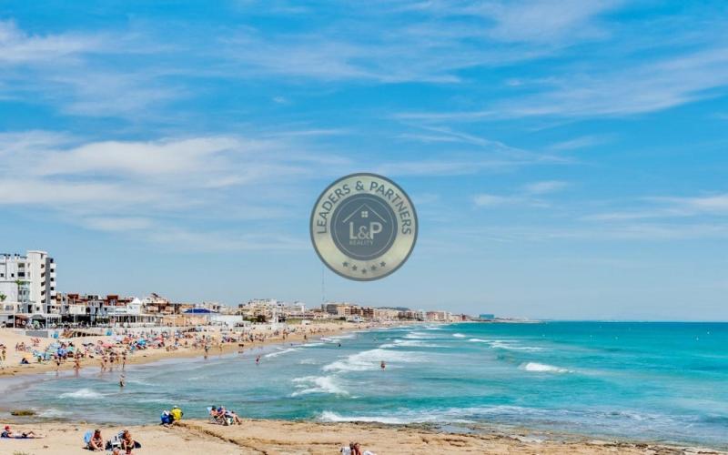 Dvojpodlažný apartmán 3+kk Torrevieja-Torreblanca, Španielsko