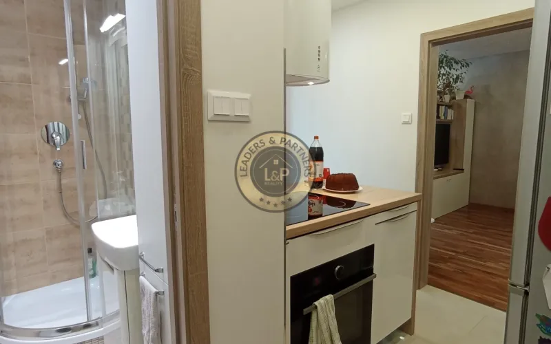 NA PREDAJ, 2-izb. byt po kompletnej rekonštrukcii, BA IV