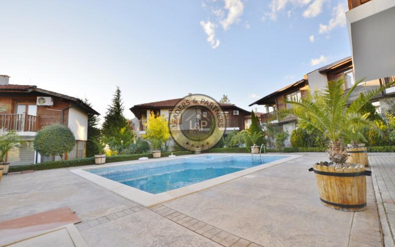 Dom 4+kk Burgas-Kosharitca, Bulharsko