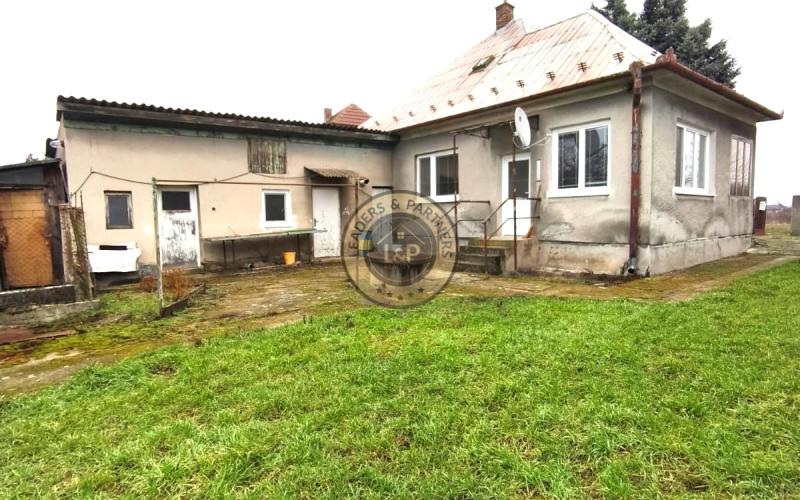 Na predaj rodinný dom v obci Šulekovo ( Hlohovec)