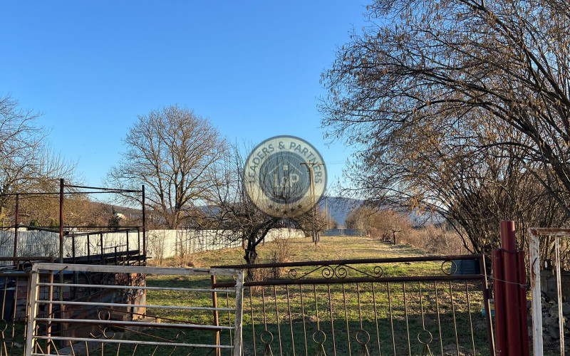 NA PREDAJ - Rodinný dom s veľkým pozemkom - Myslina