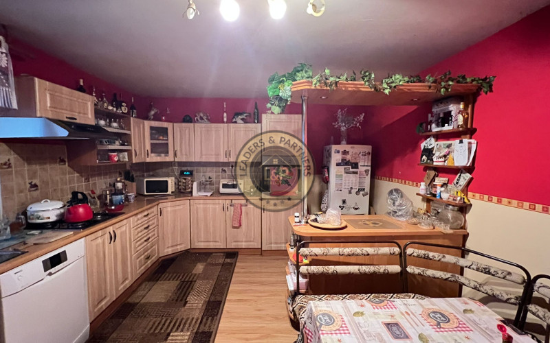 NA PREDAJ - Rodinný dom s možnosťou podnikania - Staré